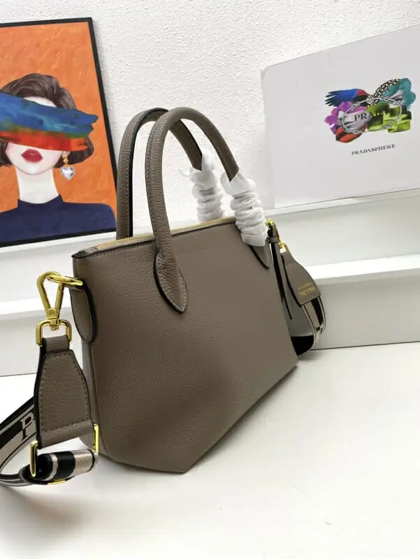 prada aaa qualite sac a main  pour femme s_117a1274